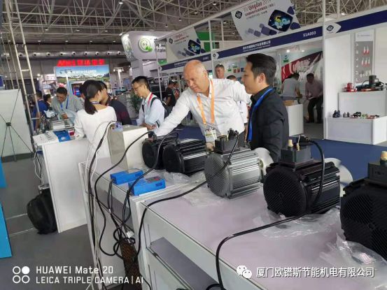 負壓風機,玻璃鋼負壓風機,車間降溫設備,車間通風設備,廠房降溫設備,廠房通風設備,廠房降溫,廠房通風,工業(yè)排氣扇,工業(yè)排風扇,防爆負壓風機,環(huán)??照{,水冷空調,水簾,濕簾 負壓風機,玻璃鋼負壓風機,車間降溫設備,車間通風設備,廠房降溫設備,廠房通風設備,廠房降溫,廠房通風,工業(yè)排氣扇,工業(yè)排風扇,防爆負壓風機,環(huán)??照{,水冷空調,水簾,濕簾